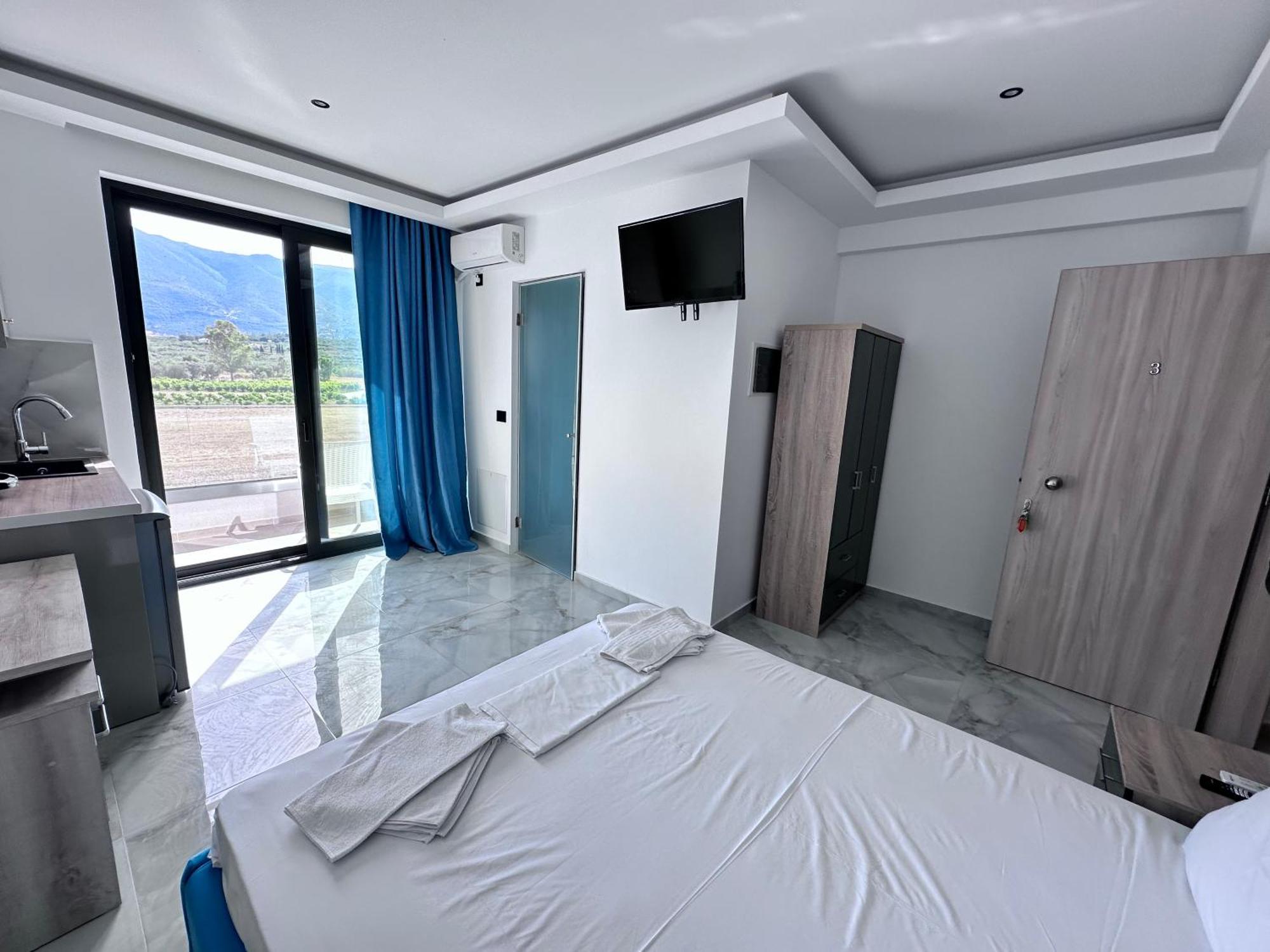 Central Studios Apartments Alykanas  Buitenkant foto